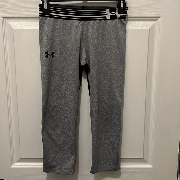 Under Armour Capris - Picture 3 of 6